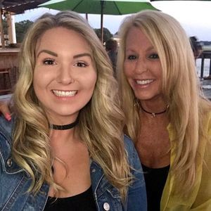 Meet your Posher, Leslie